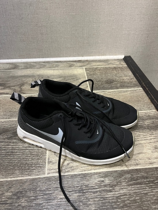 Nike Shoes - Women’s Nike Shoes